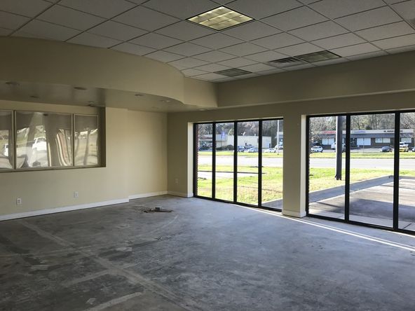 1956 Florence Blvd, Florence, AL 35630